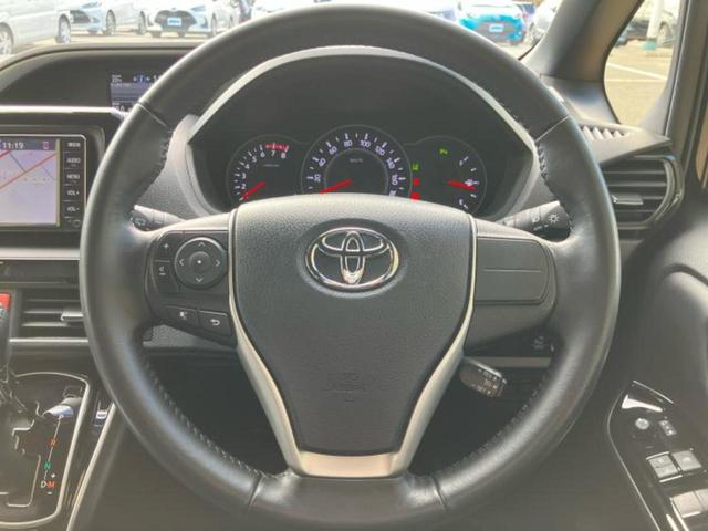 ヴォクシー ＺＳキラメキ３　新品タイヤ／保証書／純正　ＳＤナビ／トヨタセーフティセンス／両側電動スライドドア／車線逸脱防止支援システム／シート　ハーフレザー／ドライブレコーダー　前後／ヘッドランプ　ＬＥＤ　衝突被害軽減システム（14枚目）