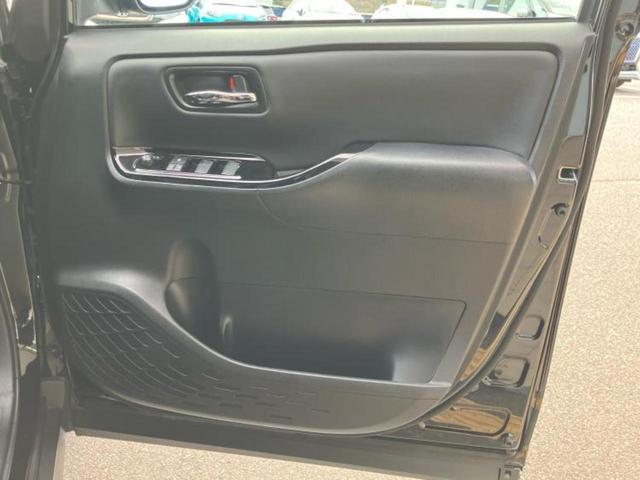 ヴォクシー ＺＳキラメキ３　新品タイヤ／保証書／純正　ＳＤナビ／トヨタセーフティセンス／両側電動スライドドア／車線逸脱防止支援システム／シート　ハーフレザー／ドライブレコーダー　前後／ヘッドランプ　ＬＥＤ　衝突被害軽減システム（22枚目）