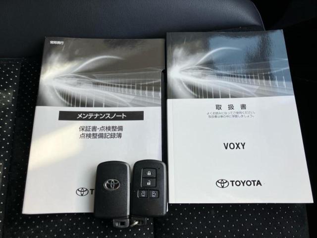 ヴォクシー ＺＳキラメキ３　新品タイヤ／保証書／純正　ＳＤナビ／トヨタセーフティセンス／両側電動スライドドア／車線逸脱防止支援システム／シート　ハーフレザー／ドライブレコーダー　前後／ヘッドランプ　ＬＥＤ　衝突被害軽減システム（38枚目）