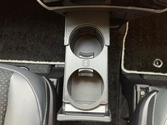 ヴォクシー ＺＳキラメキ３　新品タイヤ／保証書／純正　ＳＤナビ／トヨタセーフティセンス／両側電動スライドドア／車線逸脱防止支援システム／シート　ハーフレザー／ドライブレコーダー　前後／ヘッドランプ　ＬＥＤ　衝突被害軽減システム（51枚目）