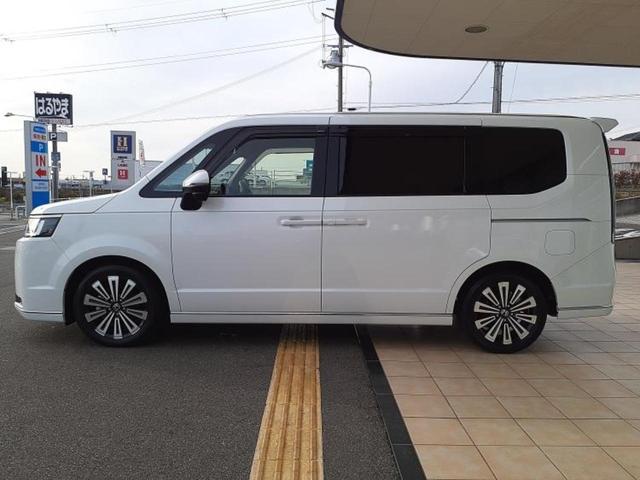 ステップワゴン ｅＨＥＶスパーダプレミアムライン　新品タイヤ／純正　１１インチ　ＳＤナビ／フリップダウンモニター／衝突安全装置／両側電動スライドドア／シートヒーター／車線逸脱防止支援システム／シート　ハーフレザー／電動バックドア　衝突被害軽減システム（2枚目）