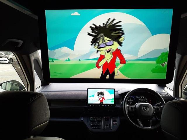 ステップワゴン ｅＨＥＶスパーダプレミアムライン　新品タイヤ／純正　１１インチ　ＳＤナビ／フリップダウンモニター／衝突安全装置／両側電動スライドドア／シートヒーター／車線逸脱防止支援システム／シート　ハーフレザー／電動バックドア　衝突被害軽減システム（9枚目）