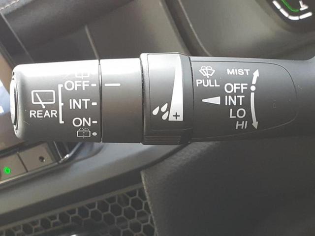 ステップワゴン ｅＨＥＶスパーダプレミアムライン　新品タイヤ／純正　１１インチ　ＳＤナビ／フリップダウンモニター／衝突安全装置／両側電動スライドドア／シートヒーター／車線逸脱防止支援システム／シート　ハーフレザー／電動バックドア　衝突被害軽減システム（18枚目）