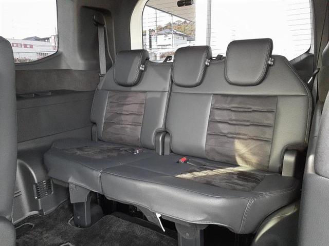 ステップワゴン ｅＨＥＶスパーダプレミアムライン　新品タイヤ／純正　１１インチ　ＳＤナビ／フリップダウンモニター／衝突安全装置／両側電動スライドドア／シートヒーター／車線逸脱防止支援システム／シート　ハーフレザー／電動バックドア　衝突被害軽減システム（19枚目）