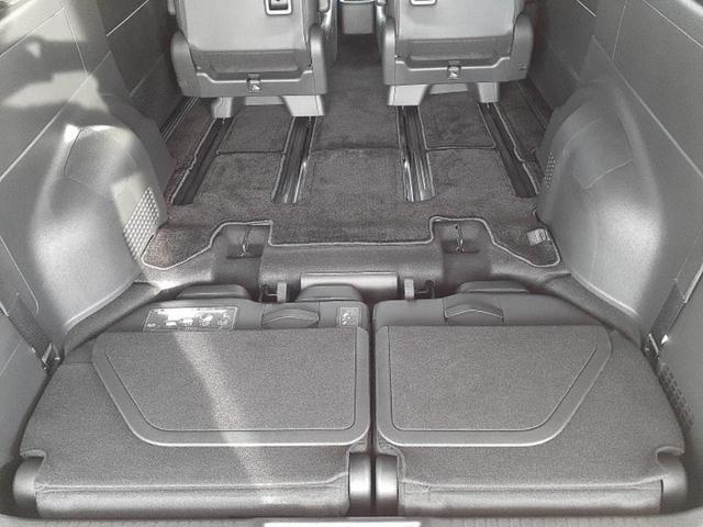 ステップワゴン ｅＨＥＶスパーダプレミアムライン　新品タイヤ／純正　１１インチ　ＳＤナビ／フリップダウンモニター／衝突安全装置／両側電動スライドドア／シートヒーター／車線逸脱防止支援システム／シート　ハーフレザー／電動バックドア　衝突被害軽減システム（29枚目）