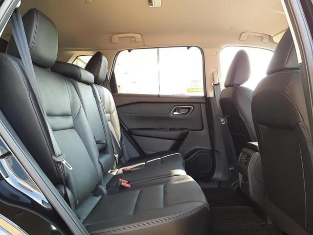 エクストレイル ４ＷＤ　Ｇ　ｅ－４ＯＲＣＥ　保証書／純正　１２．３インチ　メモリーナビ／インテリジェントルームミラー／エマージェンシーブレーキ／シートヒーター　全席／アラウンドビューモニター／車線逸脱防止支援システム／プロパイロット　電動シート（5枚目）