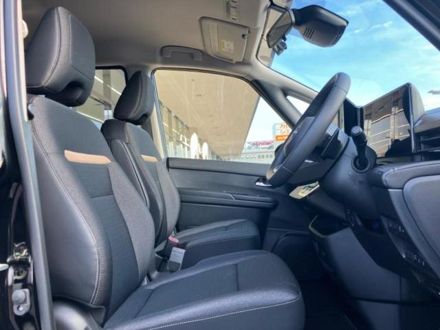 セレナ ハイウェイスターV 保証書/社外 ナビ/エマージェンシーブレーキ/両側電動スライドドア/車線逸脱防止支援システム/プロパイロット/ドライブレコーダー 社外/ヘッドランプ LED/ETC/EBD付ABS/横滑り防止装置(4枚目)