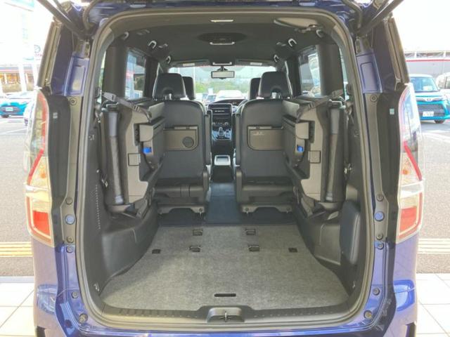 セレナ eパワーオーテックスポーツスペック 新品タイヤ/保証書/社外 10インチ SDナビ/インテリジェントルームミラー/エマージェンシーブレーキ/両側電動スライドドア/アラウンドビューモニター/車線逸脱防止支援システム/シート 合皮 ドラレコ(21枚目)