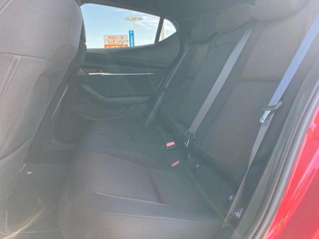 MAZDA3ファストバック 4WD XDプロアクティブツーリングセレクション 保証書/ディスプレイオーディオ8インチ/衝突安全装置/シートヒーター 前席/360°ビューモニター/車線逸脱防止支援システム/ヘッドランプ LED/Bluetooth接続/ETC 衝突被害軽減システム(7枚目)