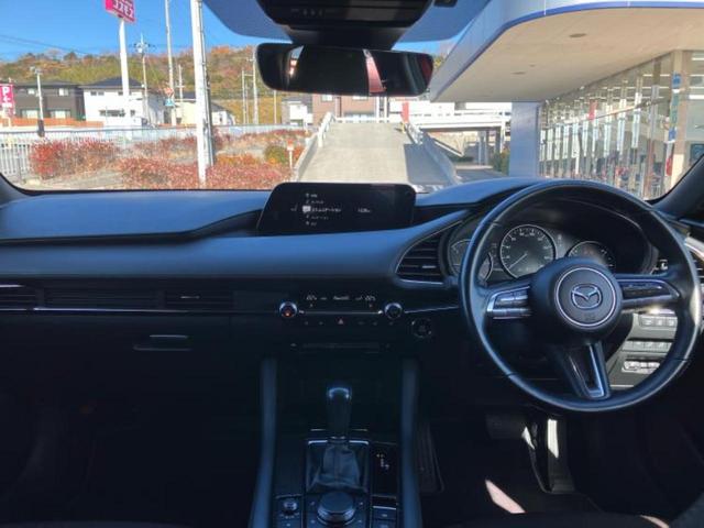MAZDA3ファストバック 4WD XDプロアクティブツーリングセレクション 保証書/ディスプレイオーディオ8インチ/衝突安全装置/シートヒーター 前席/360°ビューモニター/車線逸脱防止支援システム/ヘッドランプ LED/Bluetooth接続/ETC 衝突被害軽減システム(9枚目)
