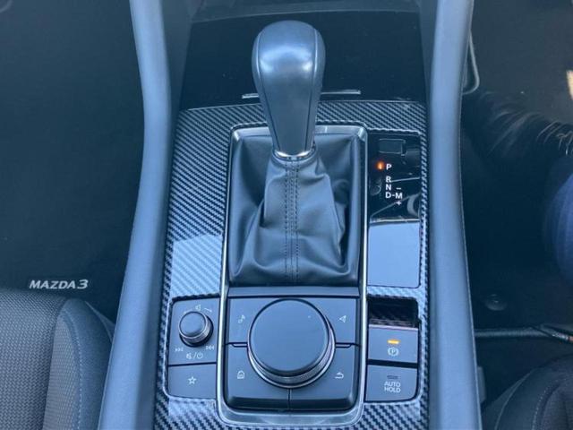 MAZDA3ファストバック 4WD XDプロアクティブツーリングセレクション 保証書/ディスプレイオーディオ8インチ/衝突安全装置/シートヒーター 前席/360°ビューモニター/車線逸脱防止支援システム/ヘッドランプ LED/Bluetooth接続/ETC 衝突被害軽減システム(17枚目)