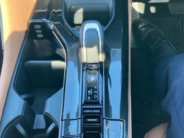 クラウンスポーツ 4WD Z パノラマルーフ/純正エアロ/保証書/純正 12.3インチ メモリーナビ/デジタルインナーミラー/トヨタセーフティセンス/エアーシート 前席/パノラミックビューモニター/車線逸脱防止支援システム 4WD(24枚目)