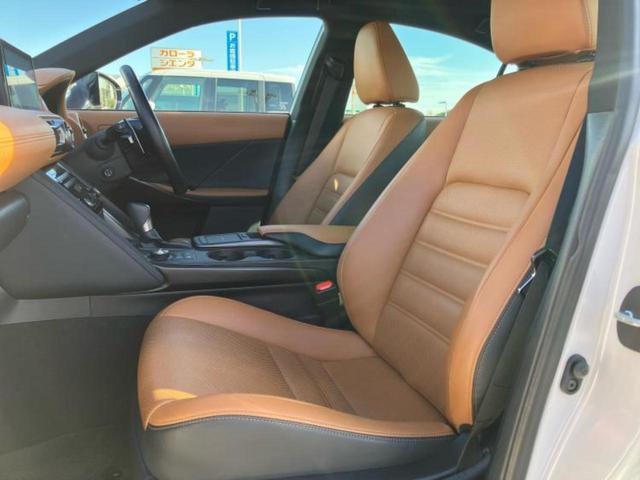 IS IS300hバージョンL 新品タイヤ/保証書/純正 10.3インチ メモリーナビ/プリクラッシュセーフティ/エアーシート 前席/パノラミックビューモニター/車線逸脱防止支援システム/シート フルレザー/ドライブレコーダー 社外(6枚目)