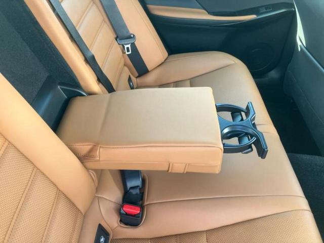 IS IS300hバージョンL 新品タイヤ/保証書/純正 10.3インチ メモリーナビ/プリクラッシュセーフティ/エアーシート 前席/パノラミックビューモニター/車線逸脱防止支援システム/シート フルレザー/ドライブレコーダー 社外(40枚目)