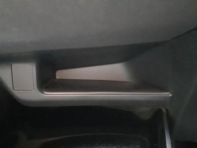 Ｃ－ＨＲ Ｇモードネロ　新品タイヤ／保証書／純正　９インチ　ＳＤナビ／トヨタセーフティセンス／シートヒーター　前席／車線逸脱防止支援システム／シート　ハーフレザー／ヘッドランプ　ＬＥＤ／Ｂｌｕｅｔｏｏｔｈ接続　バックカメラ（41枚目）