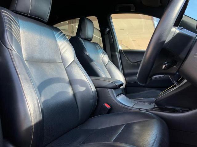 ハリアー プレミアムメタルアンドレザーパッケージ　新品タイヤ／純正エアロ／保証書／社外　１０インチ　ＳＤナビ／衝突安全装置／シートヒーター／車線逸脱防止支援システム／シート　フルレザー／電動バックドア／ヘッドランプ　ＬＥＤ／ＥＴＣ／ＥＢＤ付ＡＢＳ（4枚目）