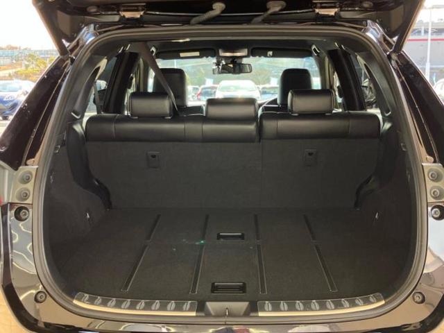 ハリアー プレミアムメタルアンドレザーパッケージ　新品タイヤ／純正エアロ／保証書／社外　１０インチ　ＳＤナビ／衝突安全装置／シートヒーター／車線逸脱防止支援システム／シート　フルレザー／電動バックドア／ヘッドランプ　ＬＥＤ／ＥＴＣ／ＥＢＤ付ＡＢＳ（19枚目）