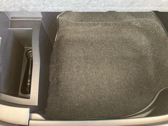 ハリアー プレミアムメタルアンドレザーパッケージ　新品タイヤ／純正エアロ／保証書／社外　１０インチ　ＳＤナビ／衝突安全装置／シートヒーター／車線逸脱防止支援システム／シート　フルレザー／電動バックドア／ヘッドランプ　ＬＥＤ／ＥＴＣ／ＥＢＤ付ＡＢＳ（27枚目）