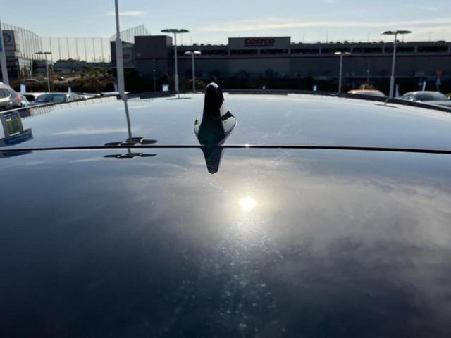 ハリアー プレミアムメタルアンドレザーパッケージ　新品タイヤ／純正エアロ／保証書／社外　１０インチ　ＳＤナビ／衝突安全装置／シートヒーター／車線逸脱防止支援システム／シート　フルレザー／電動バックドア／ヘッドランプ　ＬＥＤ／ＥＴＣ／ＥＢＤ付ＡＢＳ（51枚目）