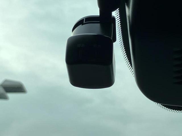 オーラ Ｇレザーエディション　ＢＯＳＥ／保証書／純正　９インチ　メモリーナビ／衝突安全装置／全方位モニター／車線逸脱防止支援システム／シート　フルレザー／プロパイロット／ドライブレコーダー　純正／ヘッドランプ　ＬＥＤ　革シート（40枚目）