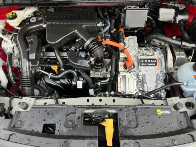 オーラ Ｇレザーエディション　ＢＯＳＥ／保証書／純正　９インチ　メモリーナビ／衝突安全装置／全方位モニター／車線逸脱防止支援システム／シート　フルレザー／プロパイロット／ドライブレコーダー　純正／ヘッドランプ　ＬＥＤ　革シート（52枚目）