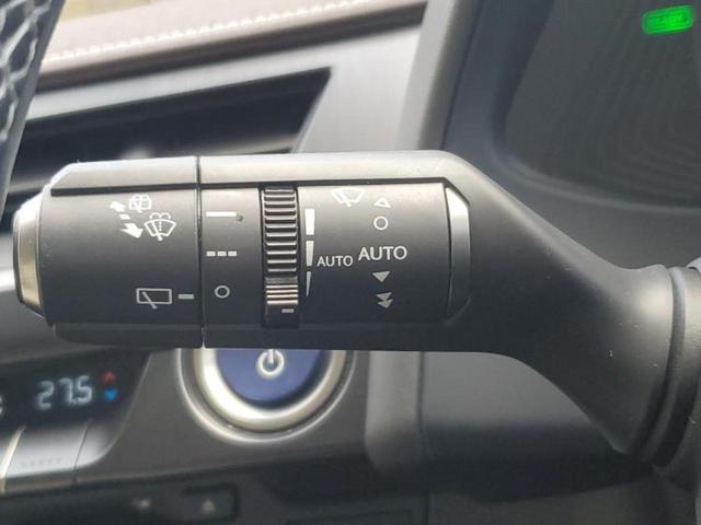 ＵＸ ＵＸ２５０ｈバージョンＬ　新品タイヤ／保証書／純正　１０．３インチ　メモリーナビ／プリクラッシュセーフティ／エアーシート　前席／パノラミックビューモニター／車線逸脱防止支援システム／シート　フルレザー／電動バックドア　革シート（17枚目）