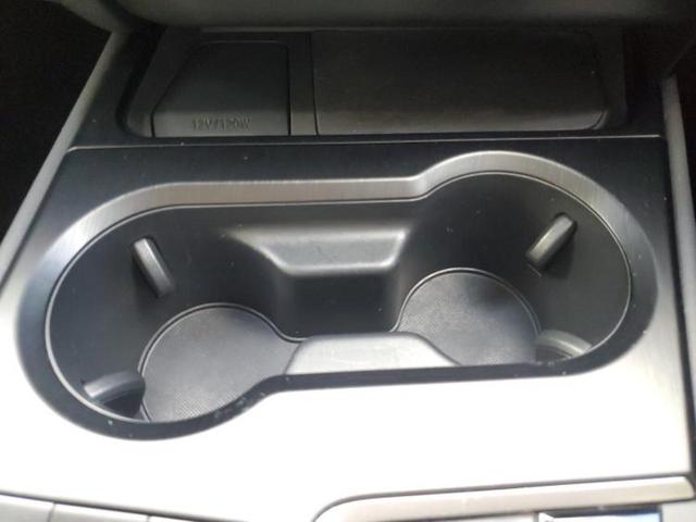 ＵＸ ＵＸ２５０ｈバージョンＬ　新品タイヤ／保証書／純正　１０．３インチ　メモリーナビ／プリクラッシュセーフティ／エアーシート　前席／パノラミックビューモニター／車線逸脱防止支援システム／シート　フルレザー／電動バックドア　革シート（42枚目）