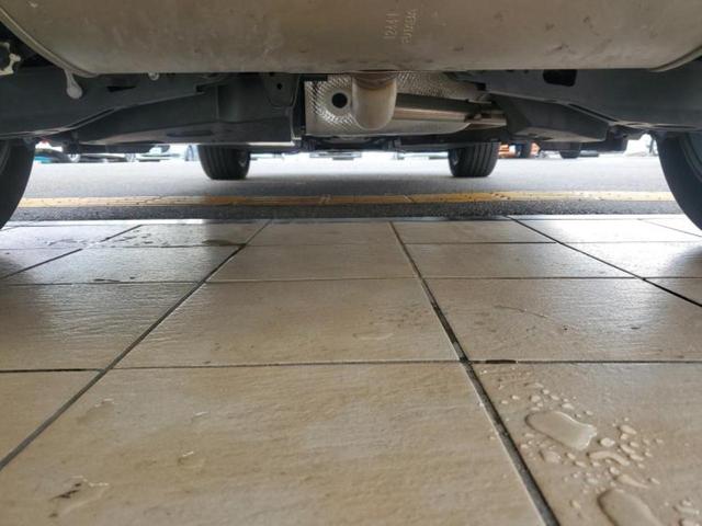 ＵＸ ＵＸ２５０ｈバージョンＬ　新品タイヤ／保証書／純正　１０．３インチ　メモリーナビ／プリクラッシュセーフティ／エアーシート　前席／パノラミックビューモニター／車線逸脱防止支援システム／シート　フルレザー／電動バックドア　革シート（49枚目）