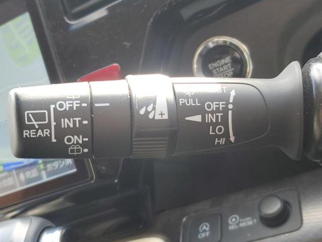 ステップワゴンスパーダ スパーダクールスピリット・ホンダセンシング　新品タイヤ／保証書／純正　１０インチ　ＳＤナビ／フリップダウンモニター　純正　１１．６インチ／ホンダセンシング／両側電動スライドドア／シートヒーター　前席／マルチビューカメラシステム　後席モニター（18枚目）