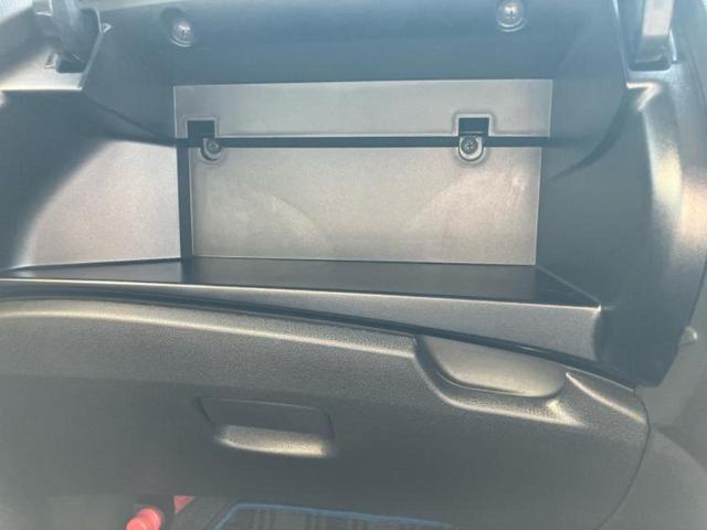 ノート eパワーX 新品タイヤ/保証書/純正 SDナビ/インテリジェントルームミラー/衝突安全装置/車線逸脱防止支援システム/ヘッドランプ LED/ETC/EBD付ABS/横滑り防止装置/アイドリングストップ(42枚目)