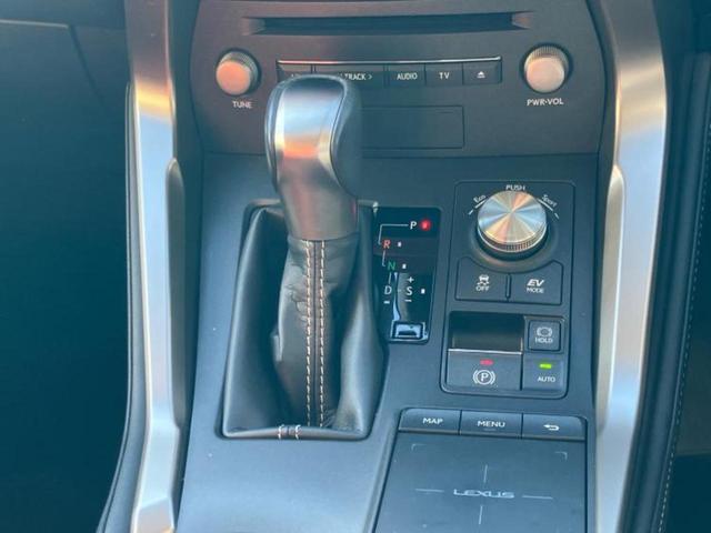 ＮＸ ＮＸ３００ｈ　Ｉパッケージ　純正　１０．３インチ　メモリーナビ／プリクラッシュセーフティ／シートヒーター／車線逸脱防止支援システム／シート　フルレザー／電動バックドア／ドライブレコーダー　前後／ヘッドランプ　３眼ＬＥＤ　革シート（17枚目）