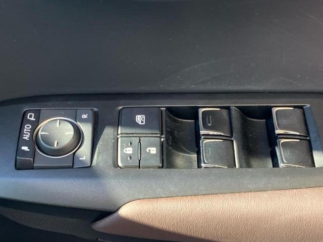 ＮＸ ＮＸ３００ｈ　Ｉパッケージ　純正　１０．３インチ　メモリーナビ／プリクラッシュセーフティ／シートヒーター／車線逸脱防止支援システム／シート　フルレザー／電動バックドア／ドライブレコーダー　前後／ヘッドランプ　３眼ＬＥＤ　革シート（30枚目）