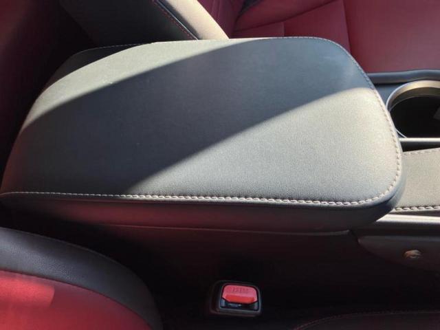 ＮＸ ＮＸ３００ｈ　Ｉパッケージ　純正　１０．３インチ　メモリーナビ／プリクラッシュセーフティ／シートヒーター／車線逸脱防止支援システム／シート　フルレザー／電動バックドア／ドライブレコーダー　前後／ヘッドランプ　３眼ＬＥＤ　革シート（34枚目）