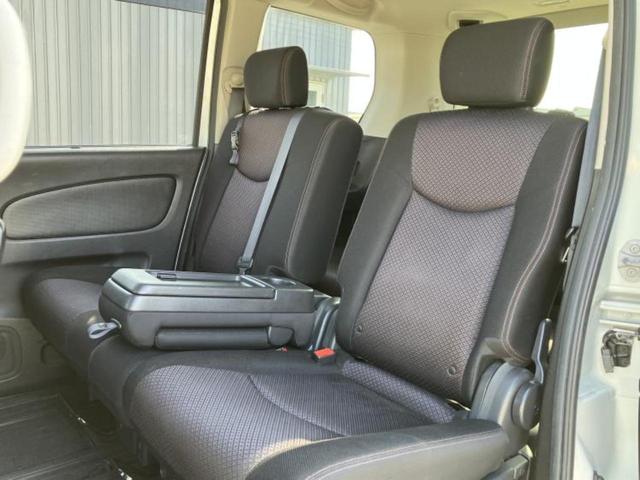 セレナ ハイウェイスターＨＶ　Ｖセレクション　新品タイヤ／保証書／純正　ＳＤナビ／フリップダウンモニター　社外　１０．２インチ／両側電動スライドドア／ヘッドランプ　ＨＩＤ／ＥＴＣ／ＥＢＤ付ＡＢＳ／横滑り防止装置／アイドリングストップ　後席モニター（8枚目）