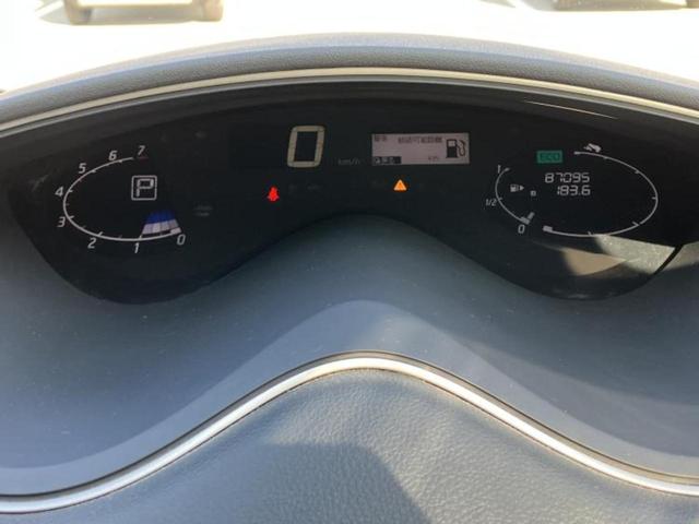 セレナ ハイウェイスターＨＶ　Ｖセレクション　新品タイヤ／保証書／純正　ＳＤナビ／フリップダウンモニター　社外　１０．２インチ／両側電動スライドドア／ヘッドランプ　ＨＩＤ／ＥＴＣ／ＥＢＤ付ＡＢＳ／横滑り防止装置／アイドリングストップ　後席モニター（13枚目）