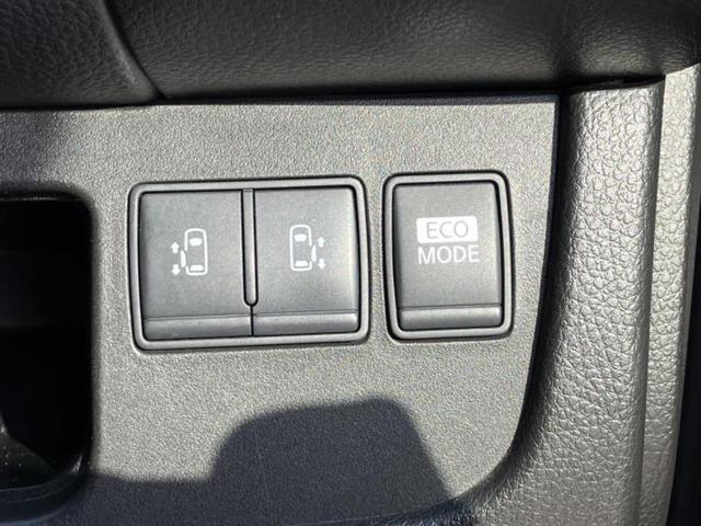 セレナ ハイウェイスターＨＶ　Ｖセレクション　新品タイヤ／保証書／純正　ＳＤナビ／フリップダウンモニター　社外　１０．２インチ／両側電動スライドドア／ヘッドランプ　ＨＩＤ／ＥＴＣ／ＥＢＤ付ＡＢＳ／横滑り防止装置／アイドリングストップ　後席モニター（30枚目）