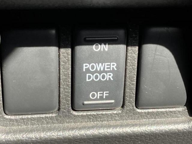 セレナ ハイウェイスターＨＶ　Ｖセレクション　新品タイヤ／保証書／純正　ＳＤナビ／フリップダウンモニター　社外　１０．２インチ／両側電動スライドドア／ヘッドランプ　ＨＩＤ／ＥＴＣ／ＥＢＤ付ＡＢＳ／横滑り防止装置／アイドリングストップ　後席モニター（33枚目）