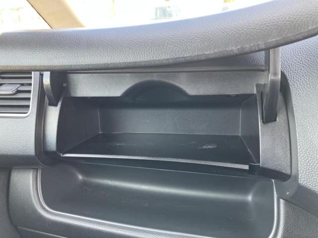 セレナ ハイウェイスターＨＶ　Ｖセレクション　新品タイヤ／保証書／純正　ＳＤナビ／フリップダウンモニター　社外　１０．２インチ／両側電動スライドドア／ヘッドランプ　ＨＩＤ／ＥＴＣ／ＥＢＤ付ＡＢＳ／横滑り防止装置／アイドリングストップ　後席モニター（46枚目）