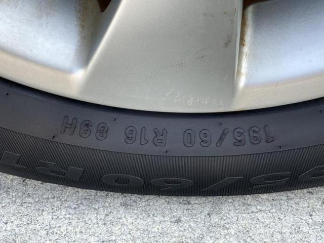 セレナ ハイウェイスターＨＶ　Ｖセレクション　新品タイヤ／保証書／純正　ＳＤナビ／フリップダウンモニター　社外　１０．２インチ／両側電動スライドドア／ヘッドランプ　ＨＩＤ／ＥＴＣ／ＥＢＤ付ＡＢＳ／横滑り防止装置／アイドリングストップ　後席モニター（55枚目）