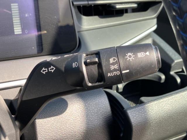 ノート オーテッククロスオーバー　新品タイヤ／保証書／純正　９インチ　ナビ／衝突安全装置／アラウンドビューモニター／車線逸脱防止支援システム／シート　ハーフレザー／プロパイロット／ヘッドランプ　ＬＥＤ／ＥＢＤ付ＡＢＳ　全周囲カメラ（16枚目）