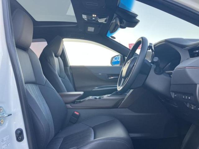 ハリアー Ｚ　サンルーフ／ＪＢＬ／保証書／純正　ＳＤナビ／デジタルインナーミラー／衝突安全装置／車線逸脱防止支援システム／シート　ハーフレザー／電動バックドア／ヘッドランプ　ＬＥＤ／ＥＴＣ／ＥＢＤ付ＡＢＳ（4枚目）