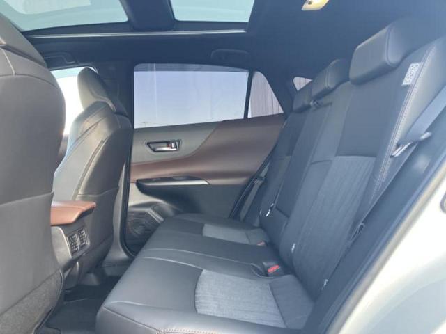 ハリアー Ｚ　サンルーフ／ＪＢＬ／保証書／純正　ＳＤナビ／デジタルインナーミラー／衝突安全装置／車線逸脱防止支援システム／シート　ハーフレザー／電動バックドア／ヘッドランプ　ＬＥＤ／ＥＴＣ／ＥＢＤ付ＡＢＳ（8枚目）