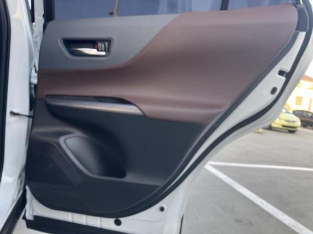 ハリアー Ｚ　サンルーフ／ＪＢＬ／保証書／純正　ＳＤナビ／デジタルインナーミラー／衝突安全装置／車線逸脱防止支援システム／シート　ハーフレザー／電動バックドア／ヘッドランプ　ＬＥＤ／ＥＴＣ／ＥＢＤ付ＡＢＳ（24枚目）