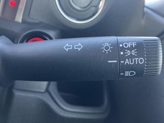 Ｎ－ＢＯＸカスタム ヒョウジュン　新品タイヤ／保証書／純正　９インチ　ナビ／ホンダセンシング／両側電動スライドドア／シートヒーター　前席／車線逸脱防止支援システム／ヘッドランプ　ＬＥＤ／ＥＢＤ付ＡＢＳ／横滑り防止装置　レーンアシスト（15枚目）