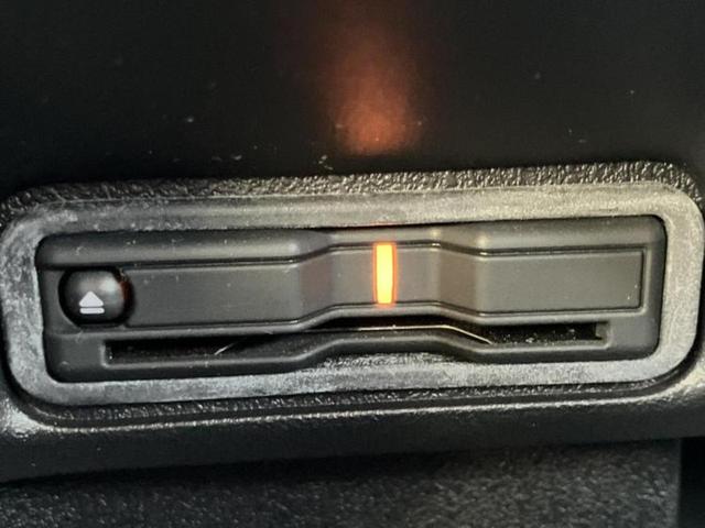 Ｎ－ＢＯＸカスタム ヒョウジュン　新品タイヤ／保証書／純正　９インチ　ナビ／ホンダセンシング／両側電動スライドドア／シートヒーター　前席／車線逸脱防止支援システム／ヘッドランプ　ＬＥＤ／ＥＢＤ付ＡＢＳ／横滑り防止装置　レーンアシスト（18枚目）