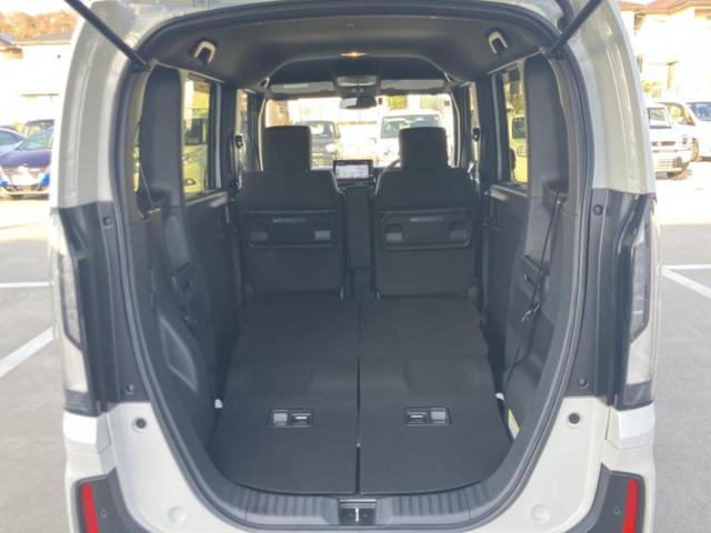 Ｎ－ＢＯＸカスタム ヒョウジュン　新品タイヤ／保証書／純正　９インチ　ナビ／ホンダセンシング／両側電動スライドドア／シートヒーター　前席／車線逸脱防止支援システム／ヘッドランプ　ＬＥＤ／ＥＢＤ付ＡＢＳ／横滑り防止装置　レーンアシスト（20枚目）