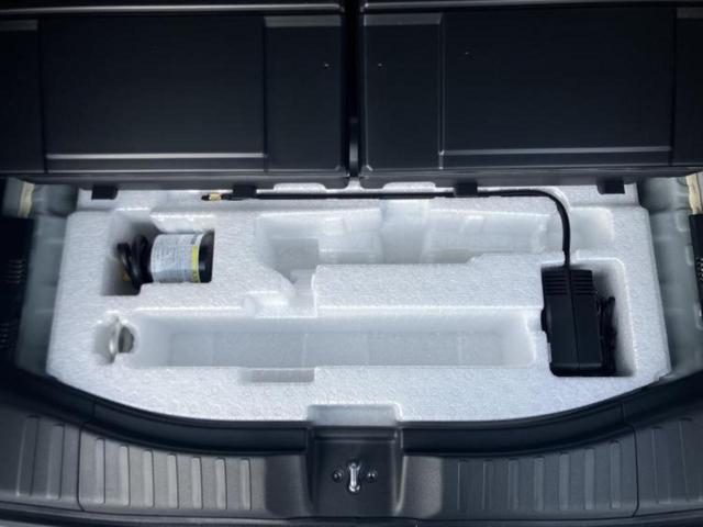 Ｎ－ＢＯＸカスタム ヒョウジュン　新品タイヤ／保証書／純正　９インチ　ナビ／ホンダセンシング／両側電動スライドドア／シートヒーター　前席／車線逸脱防止支援システム／ヘッドランプ　ＬＥＤ／ＥＢＤ付ＡＢＳ／横滑り防止装置　レーンアシスト（27枚目）