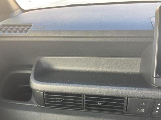 Ｎ－ＢＯＸカスタム ヒョウジュン　新品タイヤ／保証書／純正　９インチ　ナビ／ホンダセンシング／両側電動スライドドア／シートヒーター　前席／車線逸脱防止支援システム／ヘッドランプ　ＬＥＤ／ＥＢＤ付ＡＢＳ／横滑り防止装置　レーンアシスト（42枚目）