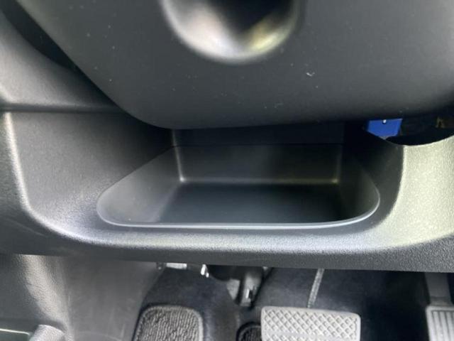 Ｎ－ＢＯＸカスタム ヒョウジュン　新品タイヤ／保証書／純正　９インチ　ナビ／ホンダセンシング／両側電動スライドドア／シートヒーター　前席／車線逸脱防止支援システム／ヘッドランプ　ＬＥＤ／ＥＢＤ付ＡＢＳ／横滑り防止装置　レーンアシスト（43枚目）