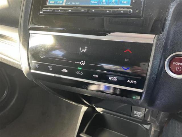 フィットハイブリッド ハイブリッド・Ｌパッケージ　保証書／純正　ＳＤナビ／シート　ハーフレザー／ヘッドランプ　ＨＩＤ／ＥＴＣ／ＥＢＤ付ＡＢＳ／横滑り防止装置／アイドリングストップ／フルセグＴＶ／エアバッグ　運転席／エアバッグ　助手席　盗難防止装置（12枚目）